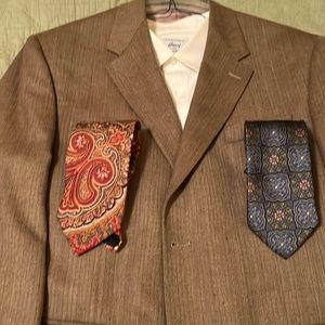 44R LAUREN SPORT COAT & 2 ties go together automatically with this package!